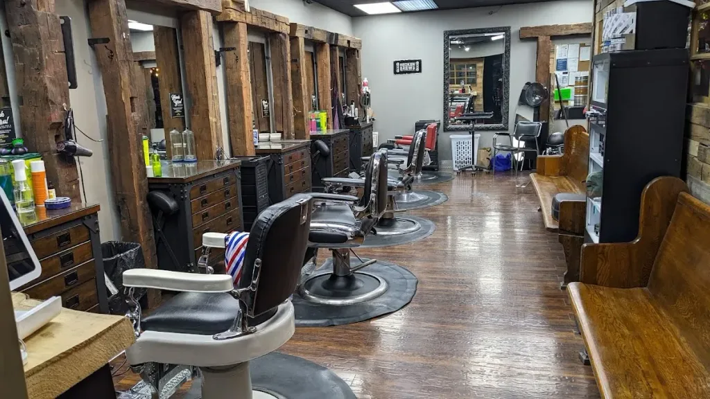 The Man's Shop & Barbershop Bar — Barber shop in Windsor